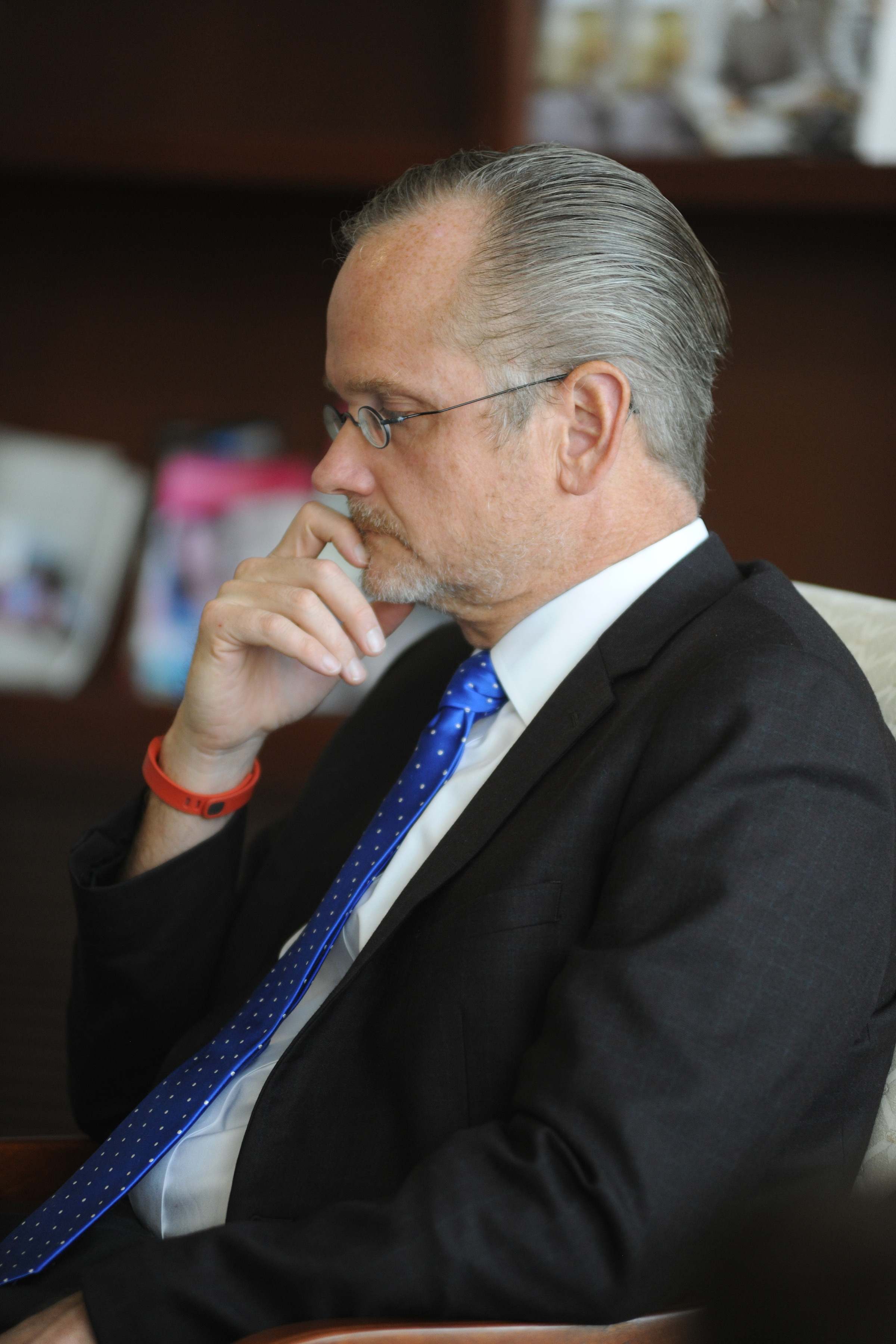 Lawrence Lessig, Harvard Law School professor, New York Times best-selling author, recent presidential candidate and esteemed speaker at the Fall LHP Roundtable session.