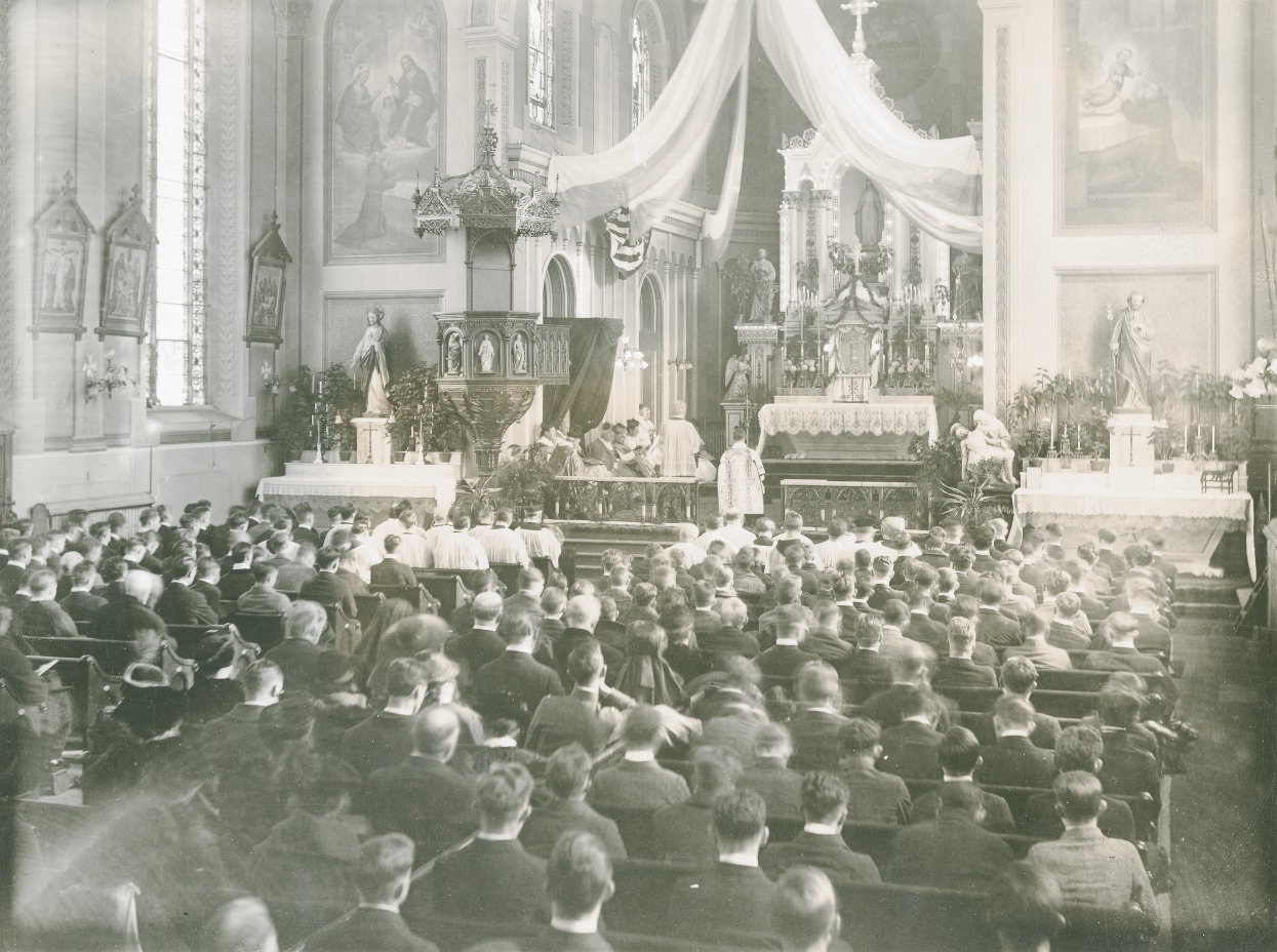 "College Day" celebration, December 11, 1918. Mass celebrated by his Eminence James Cardinal Gibbons.