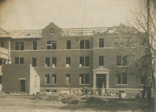 Chaminade Hall under construction, ca. 1904
