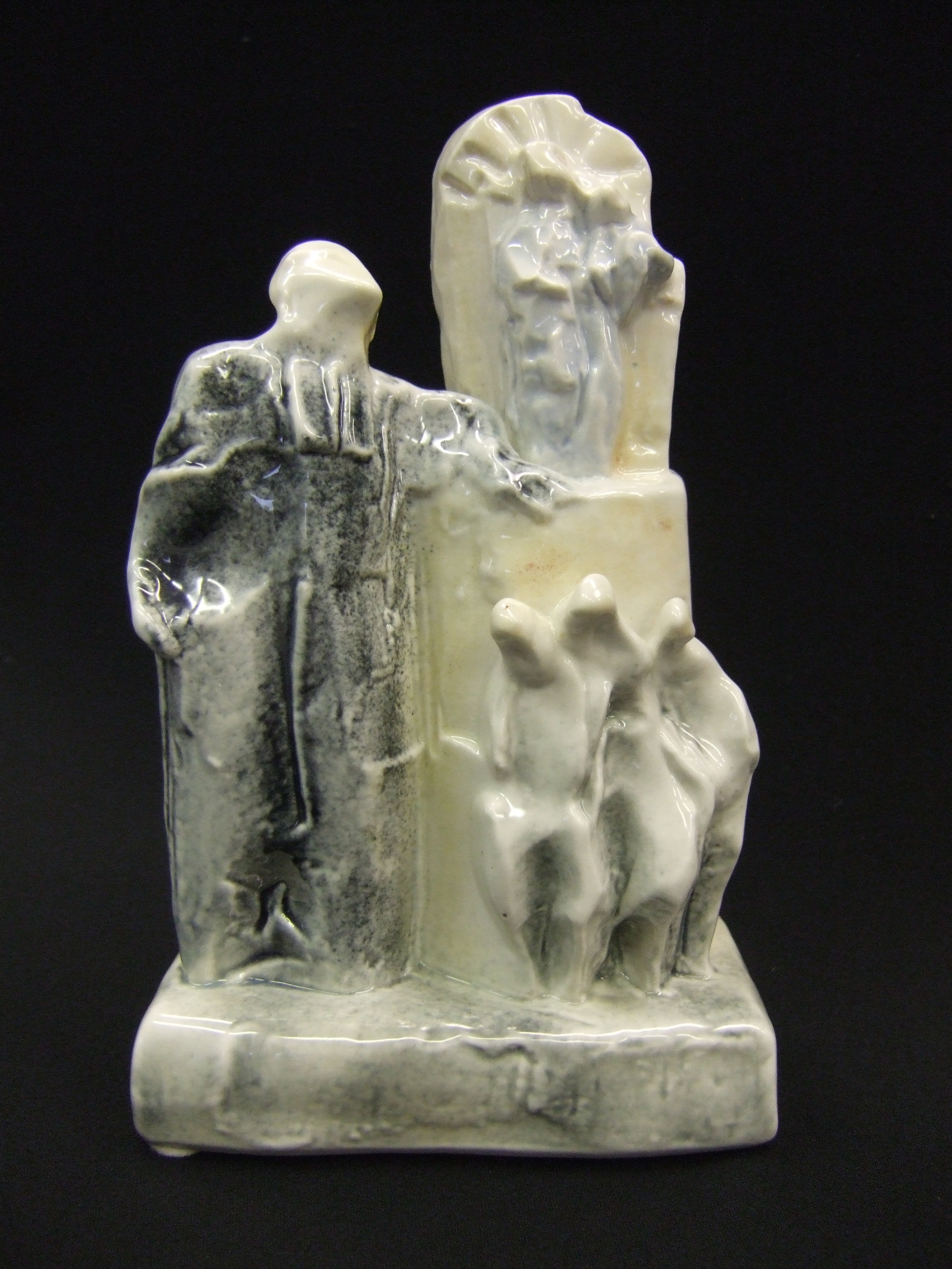 “Father Chaminade” is a work in porcelain by Antonio de Otezia.