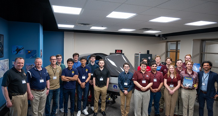 IT Flies 2023 all university student teams with test pilots