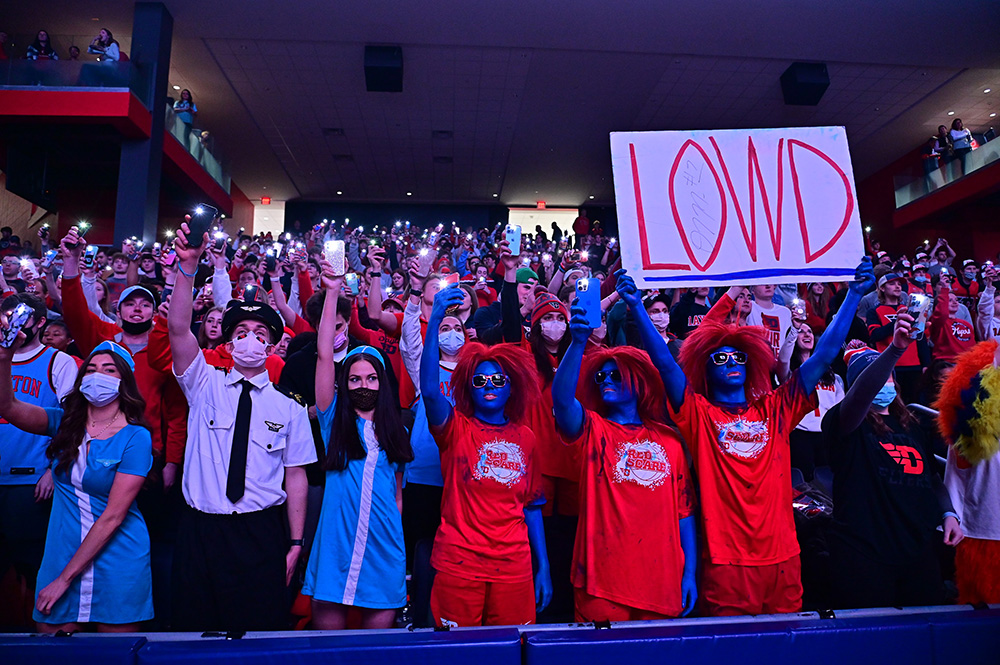 Group shot of Red Scare students at UD Arena.