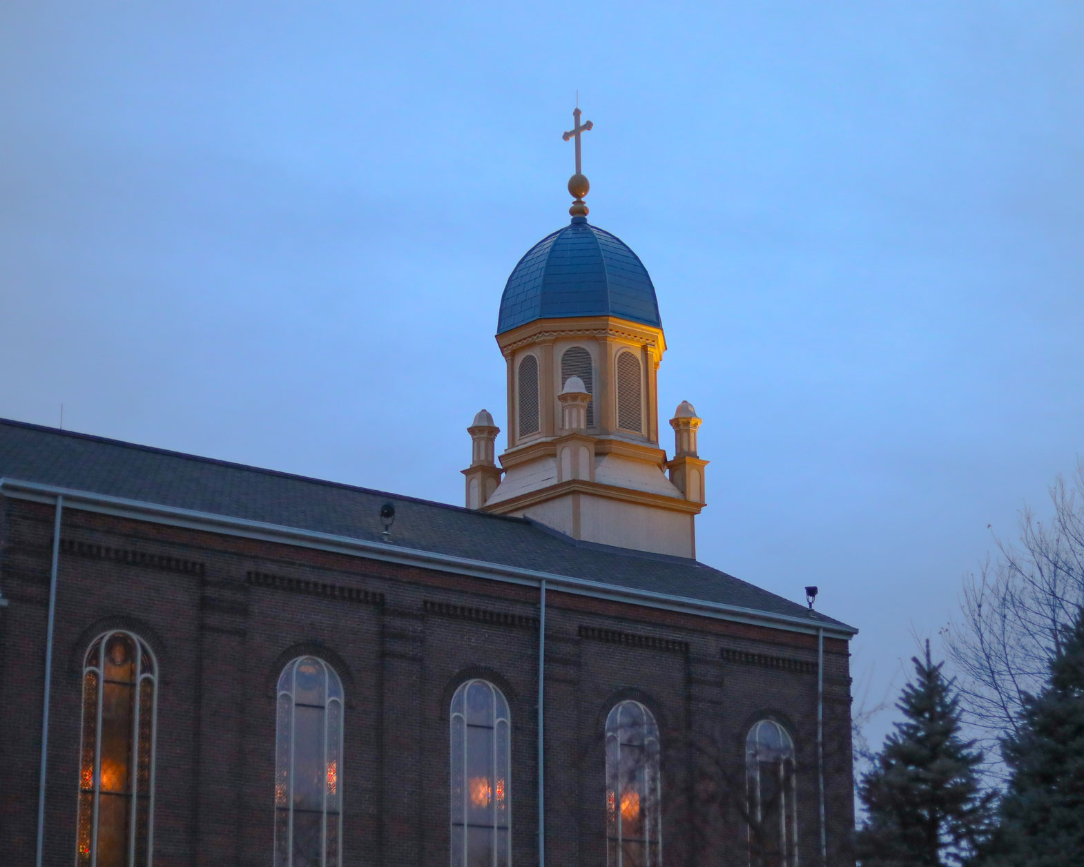 The back of the chapel, as visible from Chaminade Hall.