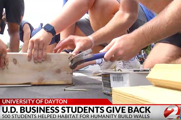 WDTN story about UD students helping Habitat for Humanity